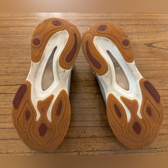 LI-NING Beige Exceed Infinity Sneakers - Picture 5 of 7